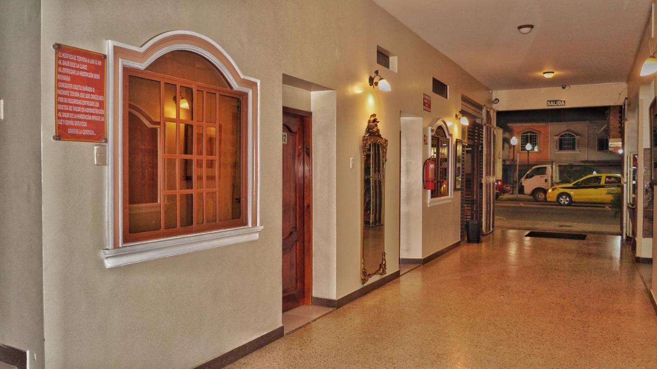 Vallejo Hotel Уакильяс Экстерьер фото