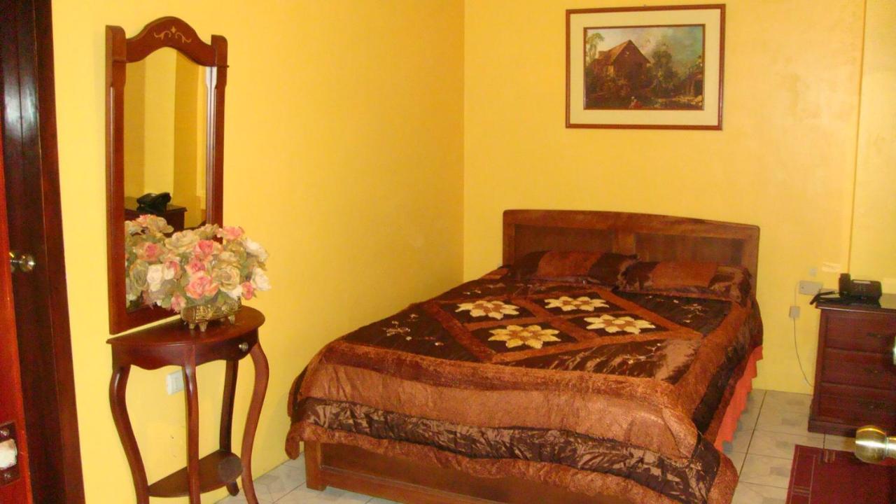 Vallejo Hotel Уакильяс Экстерьер фото